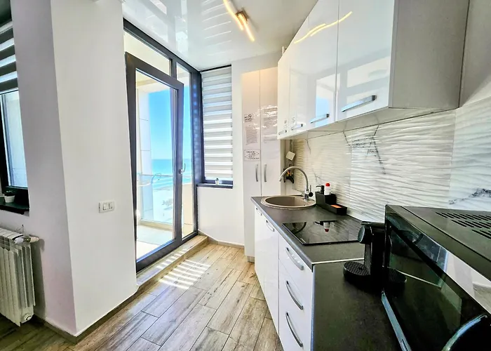 Mamaia-nordcom Exclusiviste, La Plaja Azimuth *