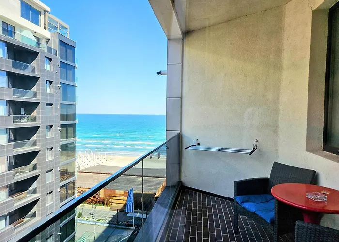 Mamaia-nordcom Exclusiviste, La Plaja Azimuth