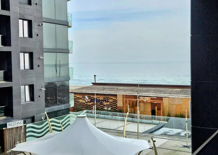 Mamaia-nordcom Exclusiviste, La Plaja Azimuth Năvodari